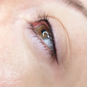 Makijaż permanentny oczu - kreska zagęszczająca linię rzęs - Voucher
