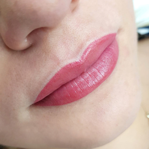 Makijaż permanentny ust  z Flash light - Voucher
